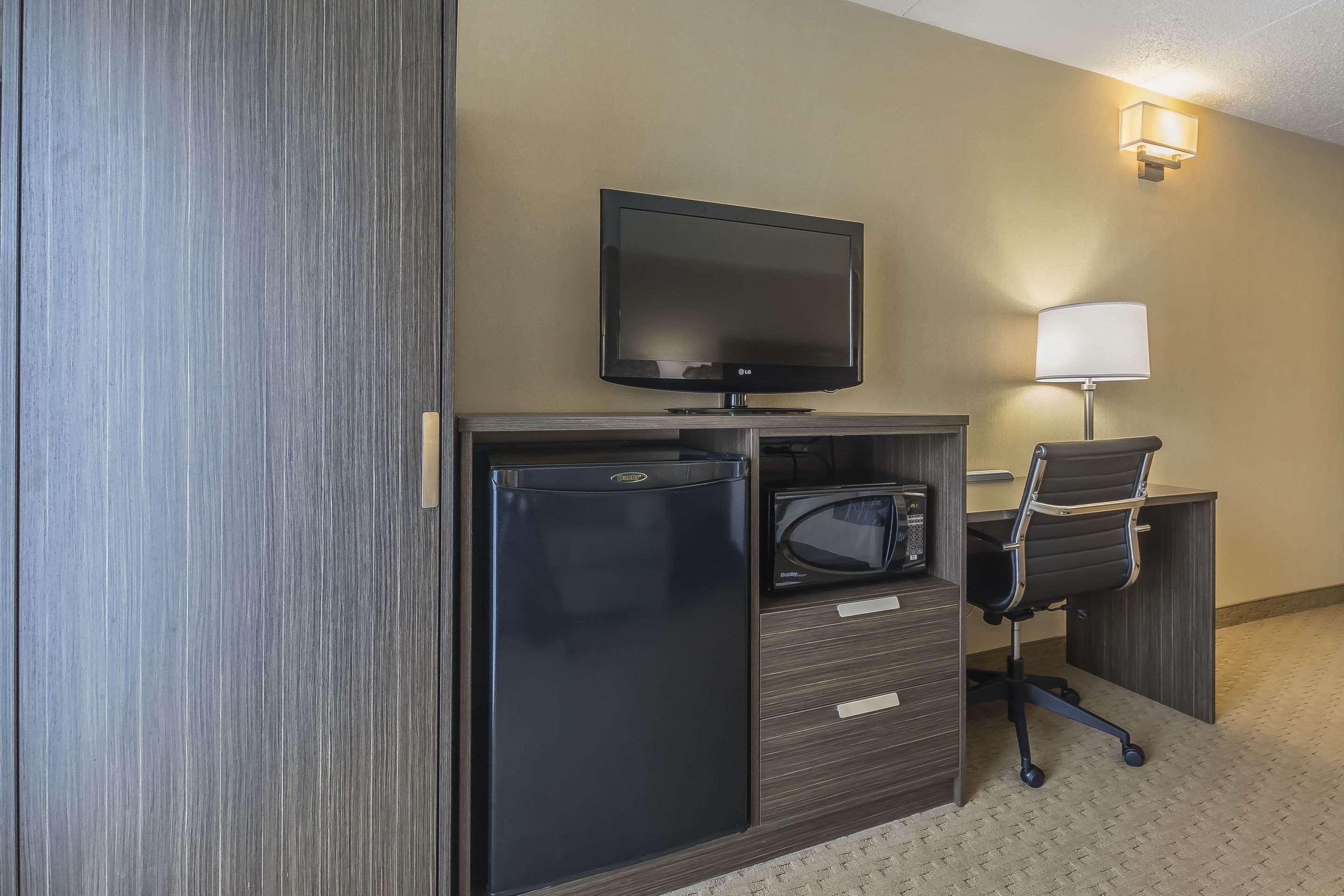 Comfort Inn Levis Luaran gambar