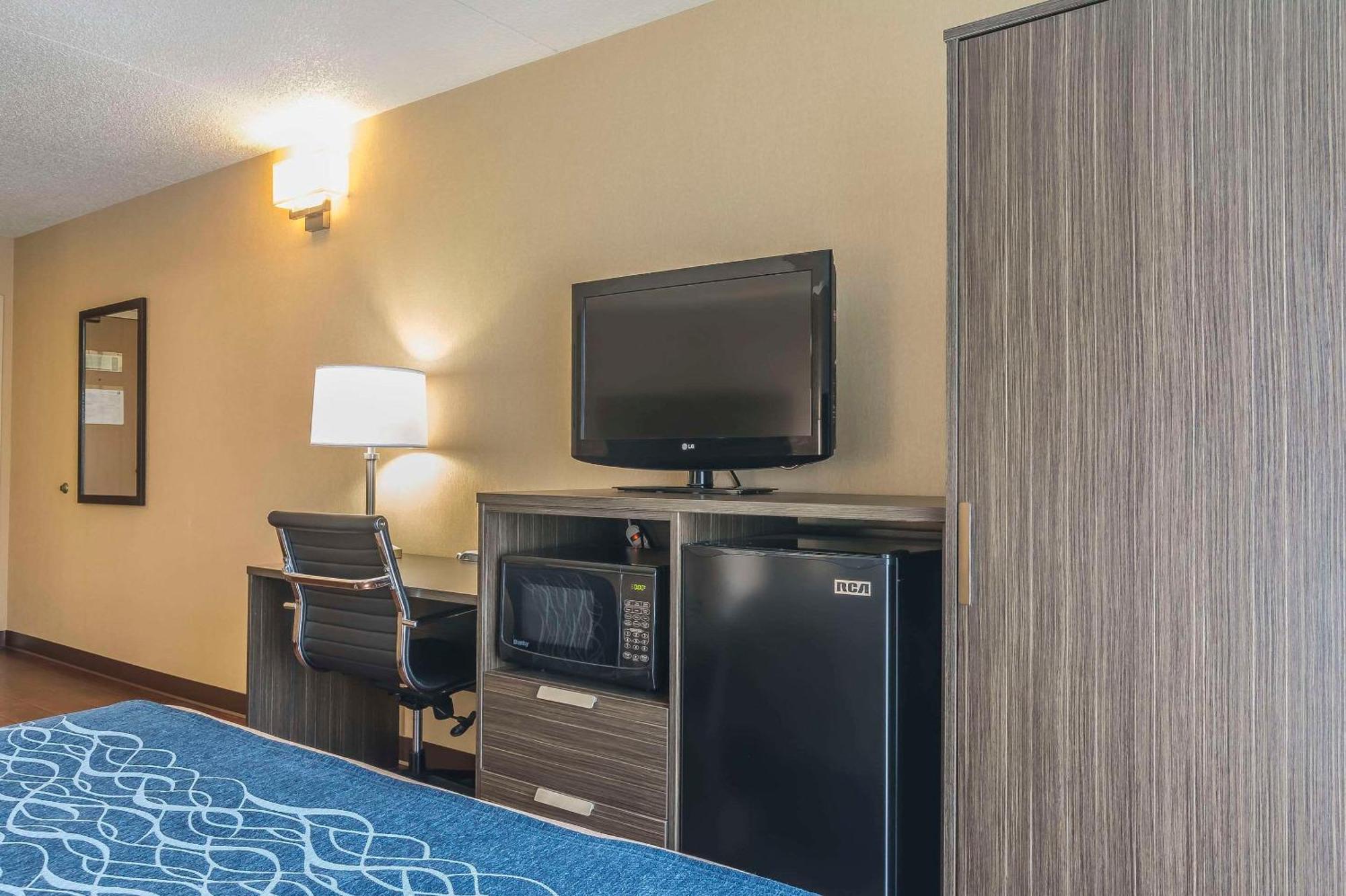 Comfort Inn Levis Luaran gambar