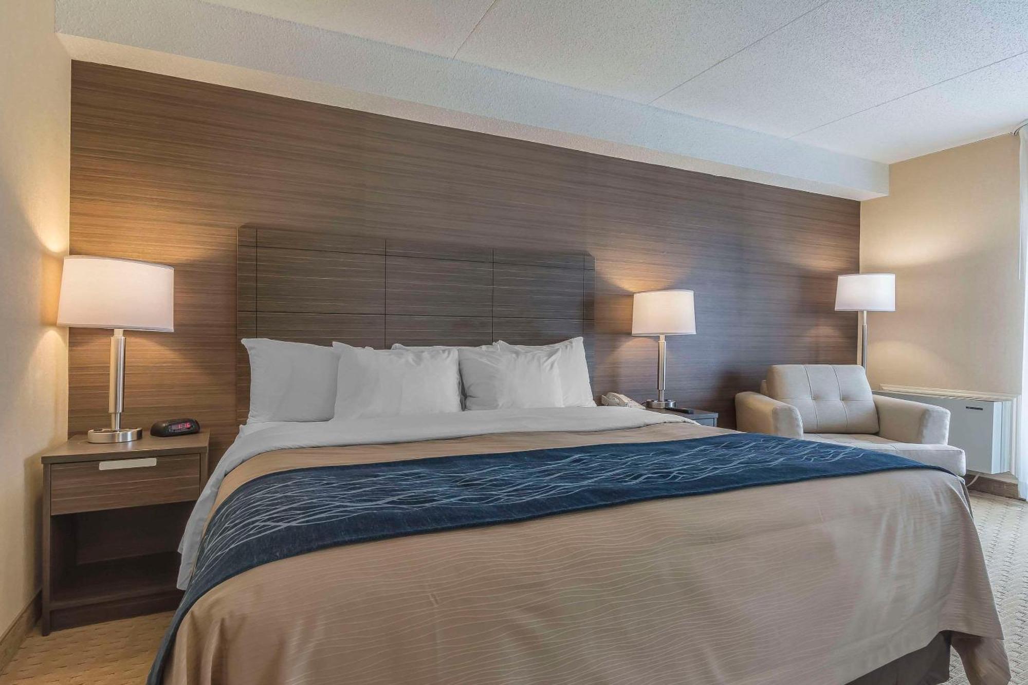 Comfort Inn Levis Luaran gambar