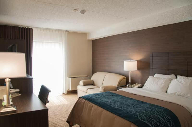 Comfort Inn Levis Luaran gambar